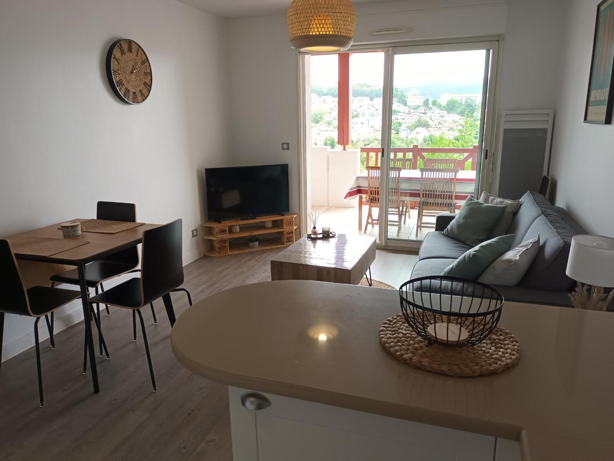 Appart. 2* A Hendaye, Proche Centre, Parking Privatif - Fr-1-239-777 Apartment Exterior photo